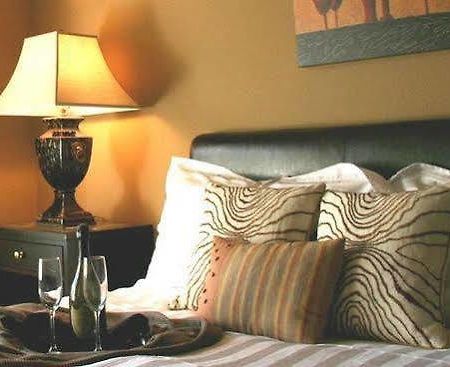 The Clarke Hotel Waukesha Quarto foto