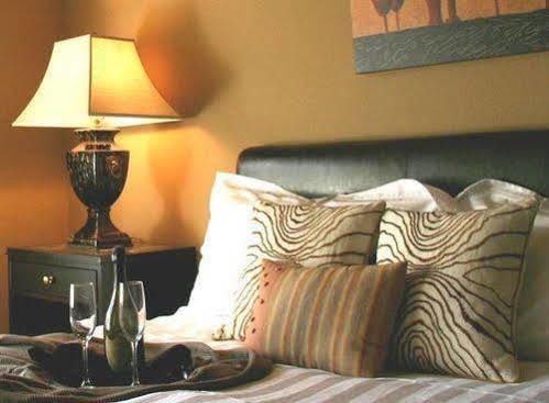 The Clarke Hotel Waukesha Quarto foto
